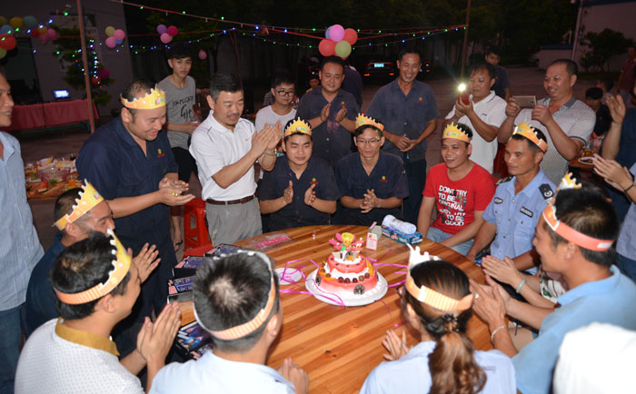 歡度中秋佳節(jié)，鑫發(fā)全體同仁燒烤聚餐活動